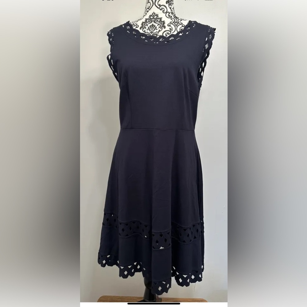 soodee women navy blue sleeveless Zipper eyelet skater dress size medium